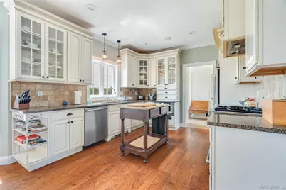 7 Viola Court, Wappingers Falls, NY 12590 - Photo 6