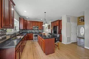 4 Taylor Ln, Medford, NY 11763 - Photo 20