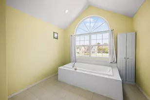 4 Taylor Ln, Medford, NY 11763 - Photo 34