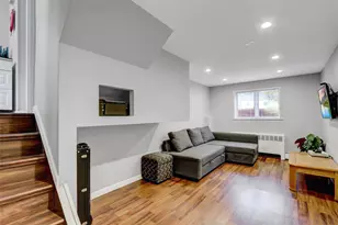 42 Briarwood Ln, Plainview, NY 11803 - Photo 14