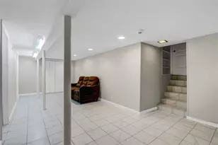 42 Briarwood Ln, Plainview, NY 11803 - Photo 22