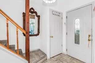 18 South Cir, Yonkers, NY 10703 - Photo 4