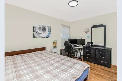 18 South Circle, Yonkers, NY 10703 - Photo 10