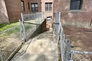 745 E 231st St, Bronx, NY 10466 - Photo 12