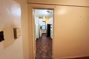 745 E 231st St, Bronx, NY 10466 - Photo 4