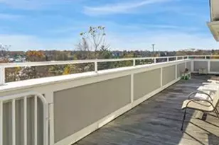 510 Shore Dr, Oakdale, NY 11769 - Photo 16