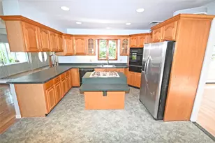 2198 Willow St, Wantagh, NY 11793 - Photo 2