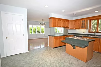 2198 Willow Street, Wantagh, NY 11793 - Photo 4