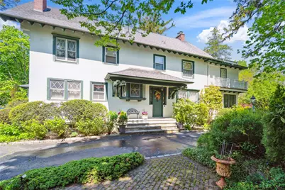 17 The Intervale, Roslyn, NY 11576 - Photo 1