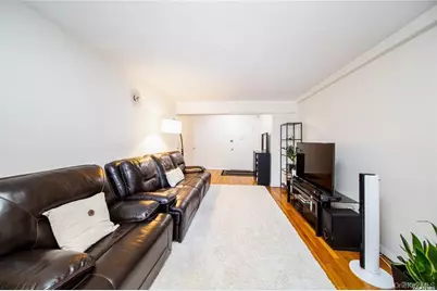 241-20 Northern Blvd #5E, Little Neck, NY 11362 - Photo 8