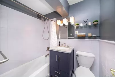 241-20 Northern Blvd #5E, Little Neck, NY 11362 - Photo 12