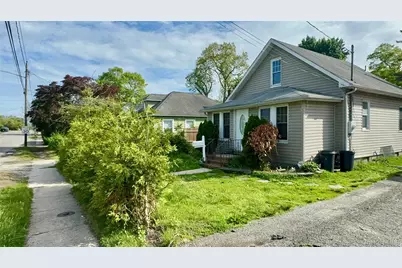 519 Sweezy Avenue, Riverhead, NY 11901 - Photo 14