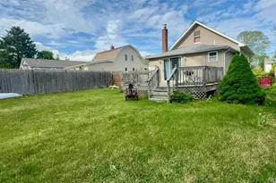 519 Sweezy Ave, Riverhead, NY 11901 - Photo 6