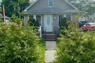 519 Sweezy Ave, Riverhead, NY 11901 - Photo 10