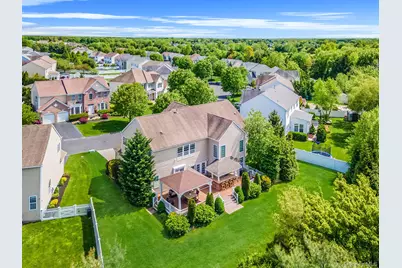 29 Pinehurst Drive, Mount Sinai, NY 11766 - Photo 6