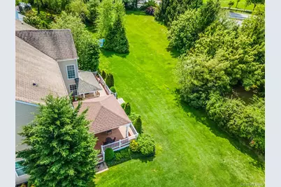 29 Pinehurst Drive, Mount Sinai, NY 11766 - Photo 8