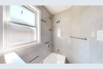 10701 Liverpool Street, Jamaica, NY 11435 - Photo 20