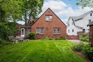 189 Meadowsweet Rd, Mineola, NY 11501 - Photo 22