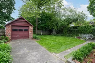 189 Meadowsweet Rd, Mineola, NY 11501 - Photo 20