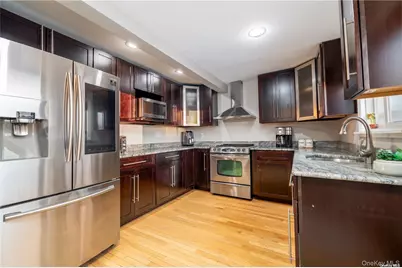 308 Bedell Street, Freeport, NY 11520 - Photo 10