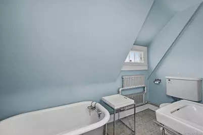 1120 Shore Road, Douglaston, NY 11363 - Photo 34