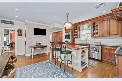 1120 Shore Road, Douglaston, NY 11363 - Photo 18