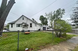 583 Straight Path, West Babylon, NY 11704 - Photo 2