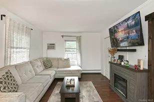 133 Spring Ln, Levittown, NY 11756 - Photo 6