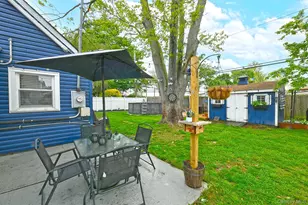 133 Spring Ln, Levittown, NY 11756 - Photo 22