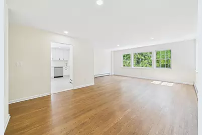 349 E Main Street, Centerport, NY 11721 - Photo 6