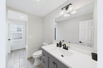 349 E Main Street, Centerport, NY 11721 - Photo 20