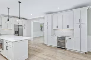 223 Town Line Rd, Commack, NY 11725 - Photo 10