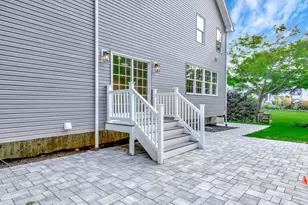 223 Town Line Rd, Commack, NY 11725 - Photo 32