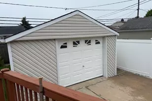 74 Tyler St, Freeport, NY 11520 - Photo 12