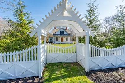 19000 Main Road, Mattituck, NY 11952 - Photo 32