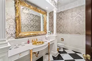 8 Vista Ln, Brookville, NY 11545 - Photo 24