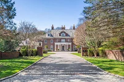 8 Vista Lane, Brookville, NY 11545 - Photo 2