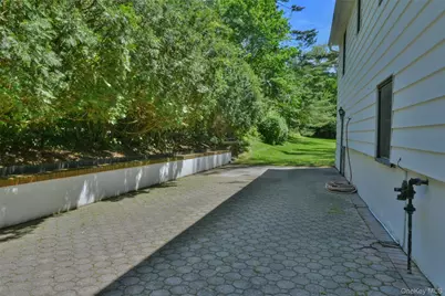 210 Rockland Road, Pearl River, NY 10965 - Photo 4