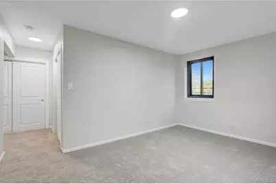 204-15 Foothill Avenue #B53, Hollis, NY 11423 - Photo 6