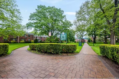 1215 E Broadway #A-13, Hewlett, NY 11557 - Photo 18