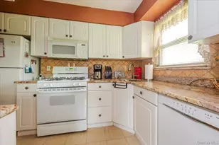 1215 E Broadway, Hewlett, NY 11557 - Photo 8