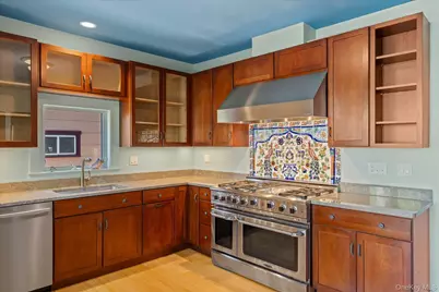 604 Main Street, Greenport, NY 11944 - Photo 16