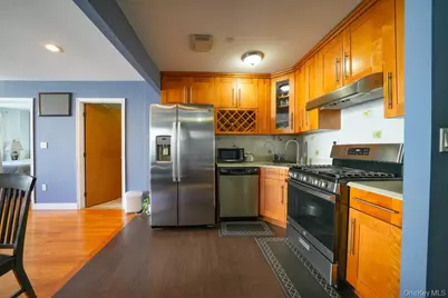 311 Saint Nicholas Avenue #3H, Ridgewood, NY 11385 - Photo 2