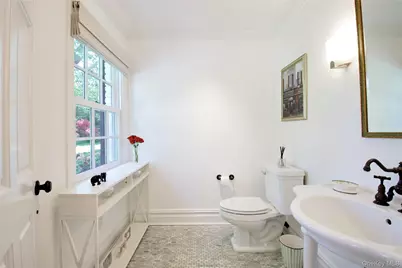 25 The Oaks, Roslyn, NY 11576 - Photo 18