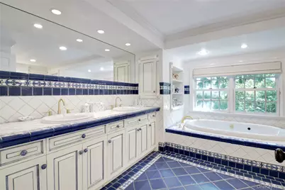 25 The Oaks, Roslyn, NY 11576 - Photo 22