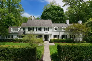 25 The Oaks, Roslyn, NY 11576 - Photo 2