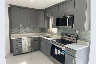 1963 Central Dr N, East Meadow, NY 11554 - Photo 10