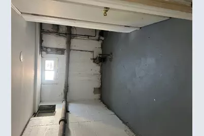 1963 Central Dr N, East Meadow, NY 11554 - Photo 18