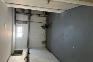 1963 Central Dr N, East Meadow, NY 11554 - Photo 18