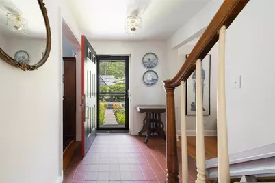 19 Reynal Road, White Plains, NY 10605 - Photo 2